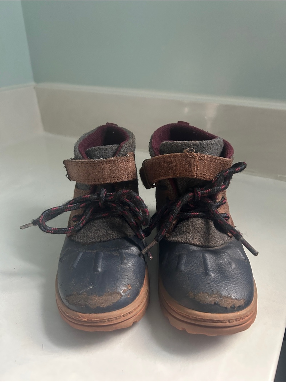 Carter's toddler boots size 9